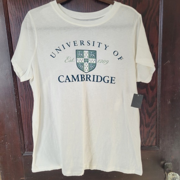torrid Tops - Torrid University of Cambridge White Graphic T Shirt Tee Relaxed Fit NEW Size‎ 0